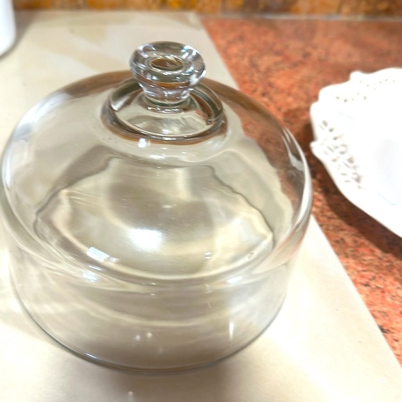 Vintage Royal Creamware Pierced Plate Base with Glass Cloche. - Picture 4 of 8